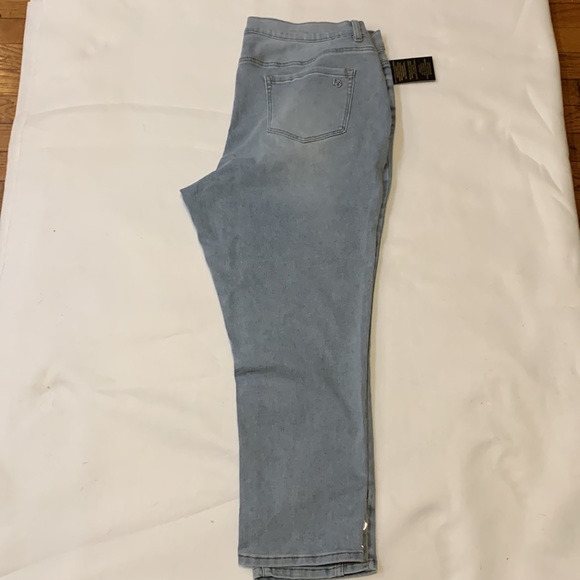 DG2 by Diane Gilman Virtual Stretch Button-Hem Skinny Jean - Basic - Siz… - Picture 15 of 16